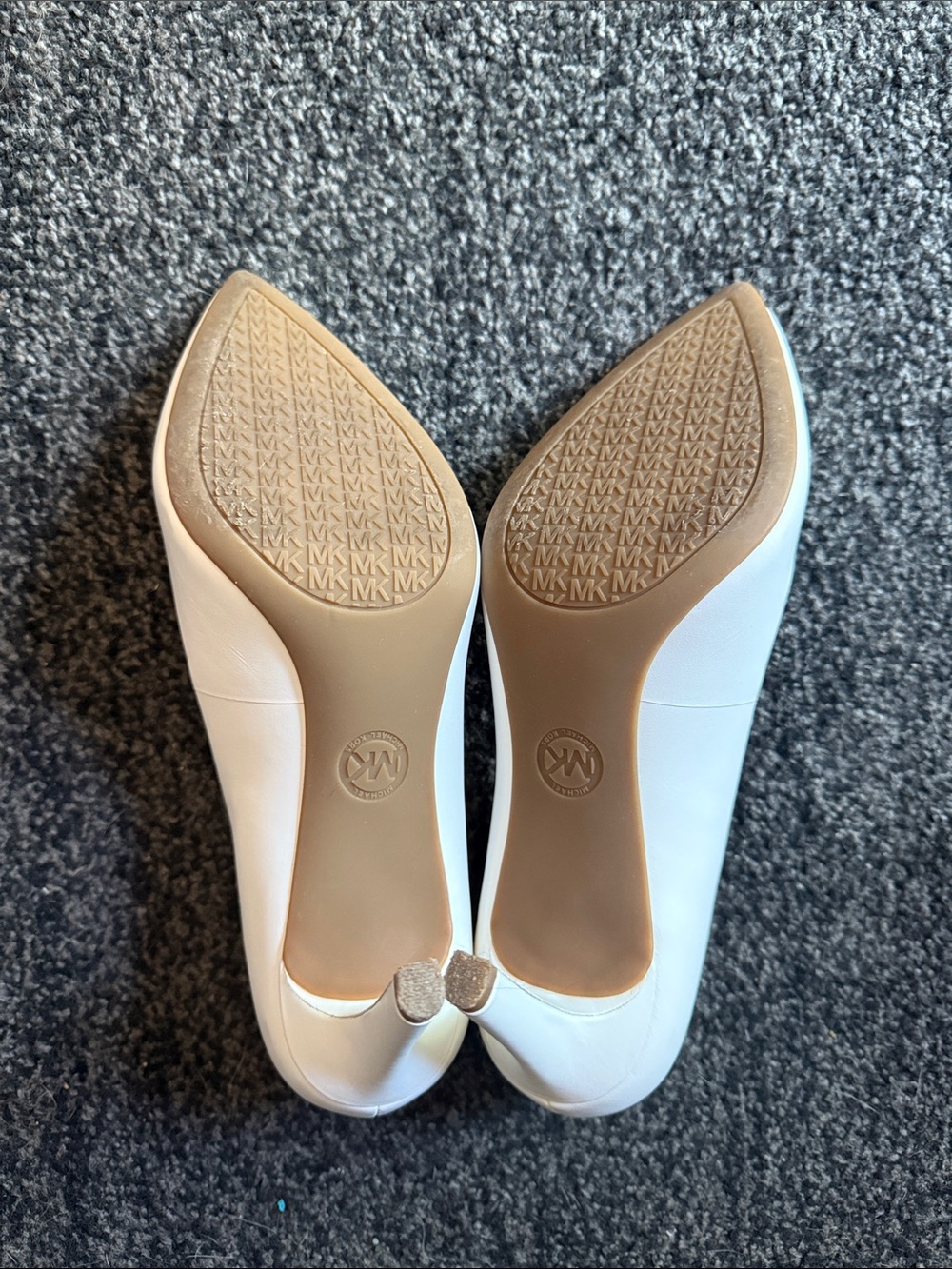 Michael Kors White Leather Pointed Toe Heels - Picture 5 of 6
